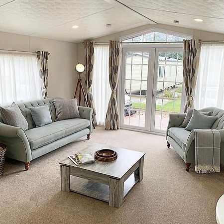 Rose Lodge - Hot Tub Getaway - Percy Woods - Pet Friendly Morpeth Exterior photo