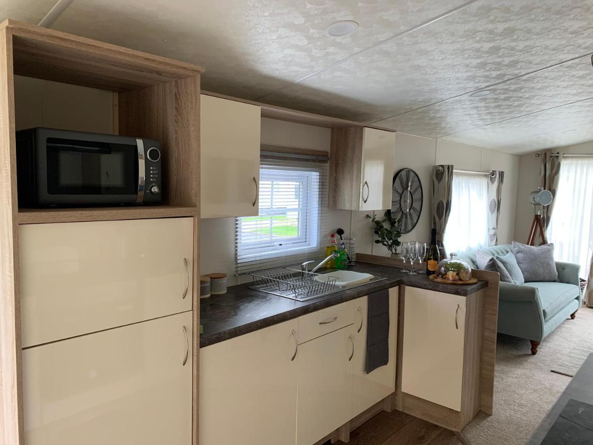 Rose Lodge - Hot Tub Getaway - Percy Woods - Pet Friendly Morpeth Exterior photo